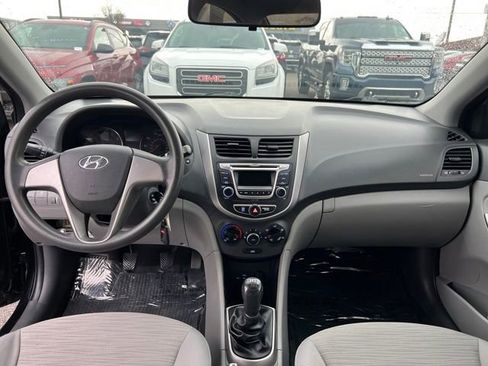 Used 2017 Hyundai Accent SE image 15