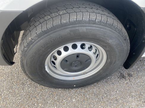 New 2025 Mercedes-Benz Sprinter 2500 image 12