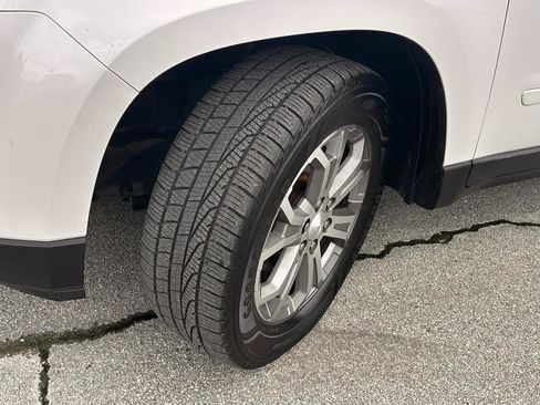 Used 2016 GMC Acadia SLT w/ Open Road Package FWD image 15
