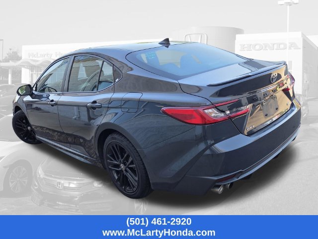 Used 2025 Toyota Camry SE FWD image 2
