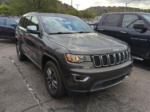 Used 2019 Jeep Grand Cherokee Limited AWD/4WD image 2