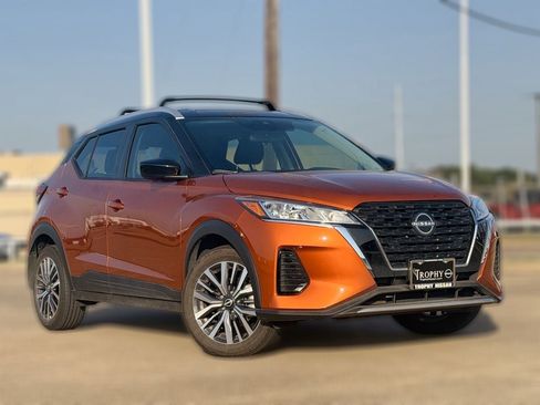 Certified 2024 Nissan Kicks SV w/ Exterior Package FWD image 2