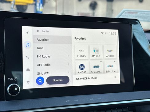 Used 2024 Toyota Prius Prime XSE Premium image 24