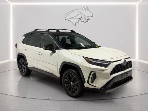 Used 2022 Toyota RAV4 XSE w/ XSE Grade Weather Package AWD/4WD image 7