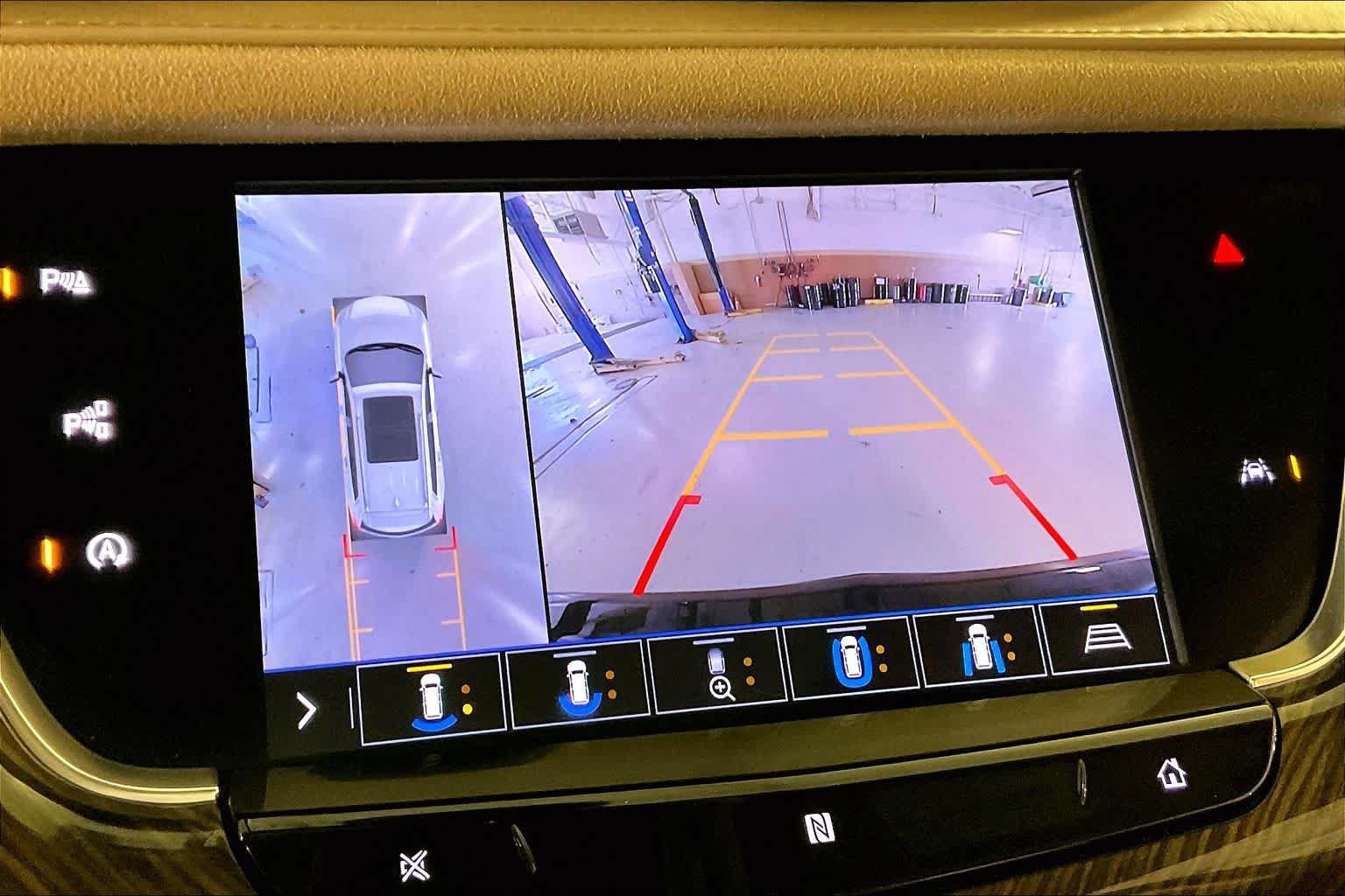 Used 2020 Cadillac XT6 Premium Luxury w/ Platinum Package FWD image 27