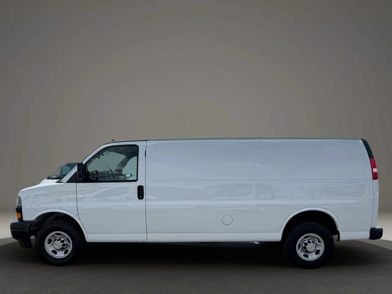 Used 2023 Chevrolet Express 2500 Extended w/ Driver Convenience Package RWD image 3