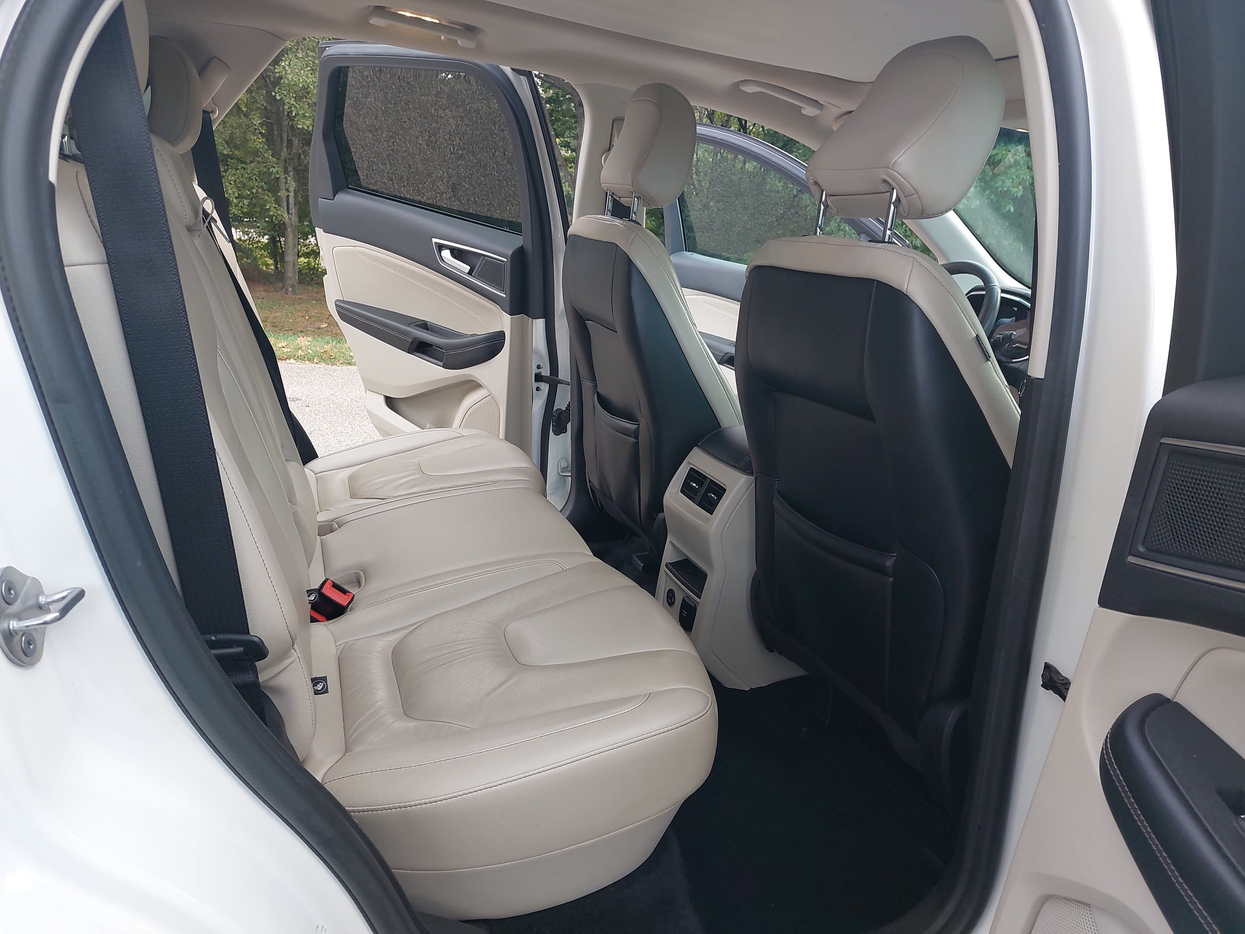 Used 2021 Ford Edge Titanium AWD/4WD image 11