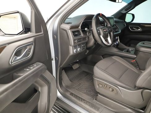 Used 2022 GMC Yukon SLE w/ Gmc Pro Safety Plus Package RWD image 14