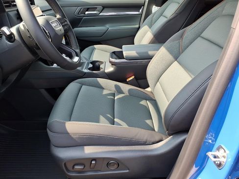 New 2026 GMC Terrain AT4 w/ Convenience Package III AWD/4WD image 13
