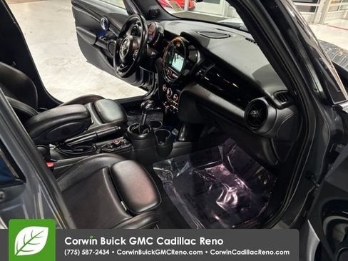 Used 2019 MINI Cooper S w/ Signature Upholstery Package FWD image 33