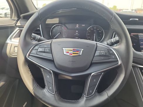 Used 2022 Cadillac XT5 Luxury AWD/4WD image 14