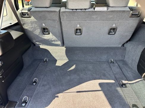 Used 2025 Jeep Wrangler Unlimited Sahara image 12