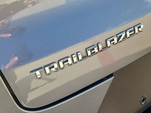 Used 2025 Chevrolet TrailBlazer LS w/ LS Confidence Package FWD image 29