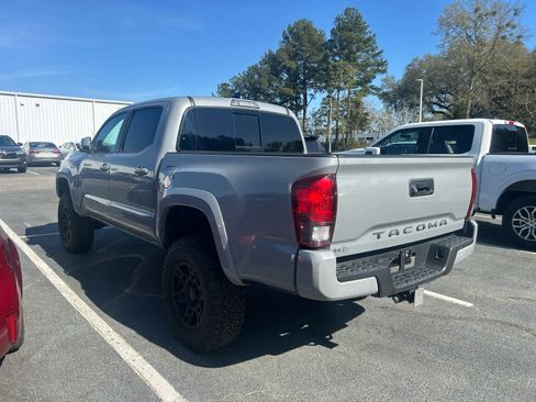 Used 2020 Toyota Tacoma SR5 image 2