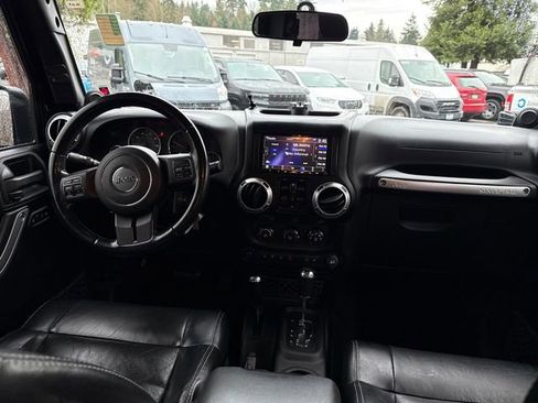 Used 2012 Jeep Wrangler Unlimited Sahara w/ Connectivity Group image 11