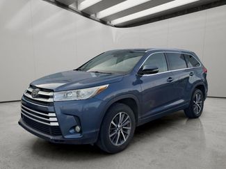 Used 2017 Toyota Highlander XLE video 1