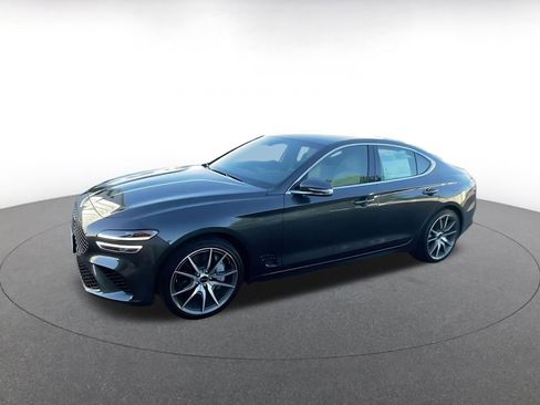 Used 2025 Genesis G70 2.5T image 9