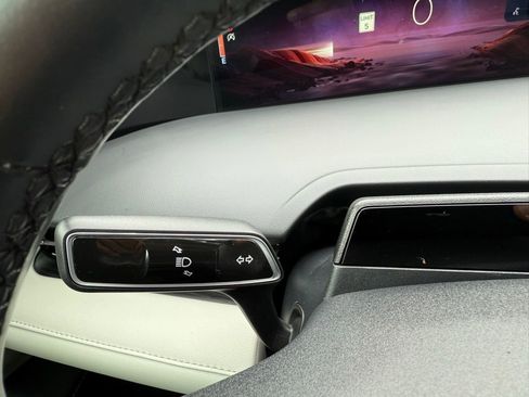 Used 2024 Lincoln Nautilus Reserve image 32