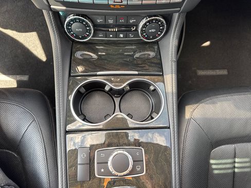 Used 2016 Mercedes-Benz CLS 400 4MATIC w/ Premium 1 Package image 18