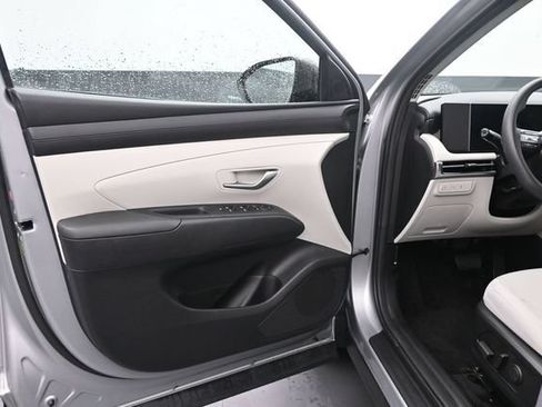 Used 2025 Hyundai Tucson SEL FWD image 17
