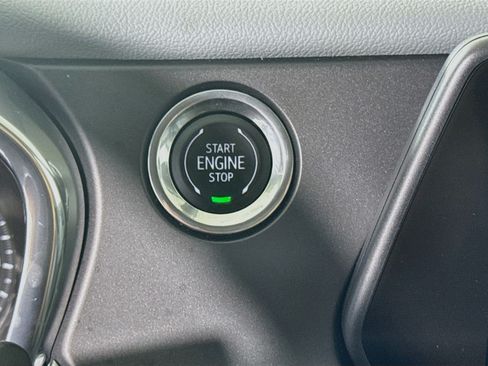 Used 2020 Chevrolet Blazer LT FWD image 21
