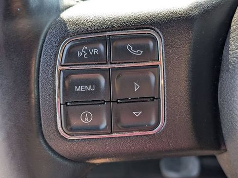Used 2018 Jeep Wrangler Unlimited Sport w/ Connectivity Group AWD/4WD image 11