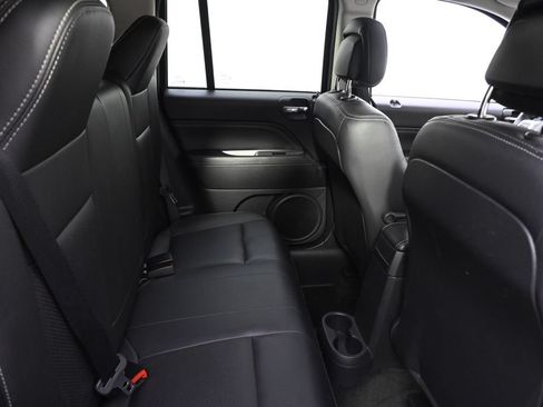 Used 2017 Jeep Compass High Altitude AWD/4WD image 18