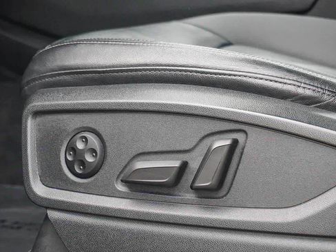 Used 2021 Audi Q5 Premium Plus w/ Premium Plus Package image 35