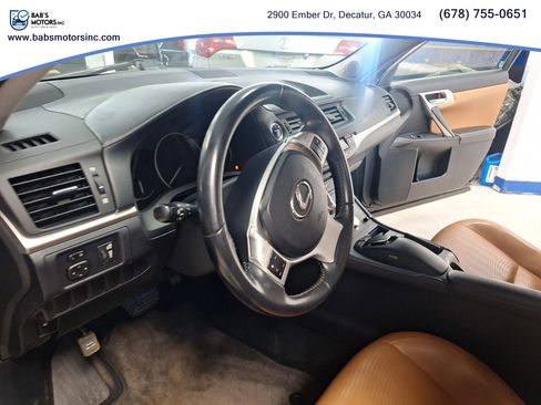 Used 2013 Lexus CT 200h w/ Premium Pkg w/Navigation FWD image 18