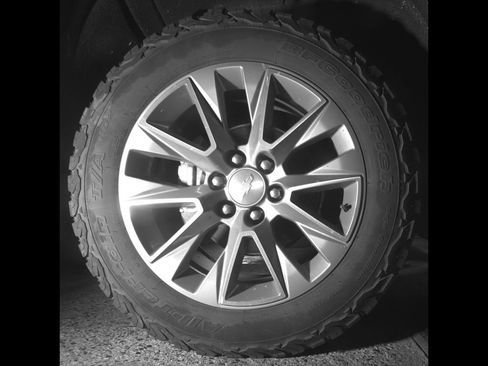 Used 2019 Chevrolet Silverado 1500 High Country AWD/4WD image 9