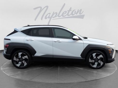 Used 2024 Hyundai Kona Limited FWD image 9