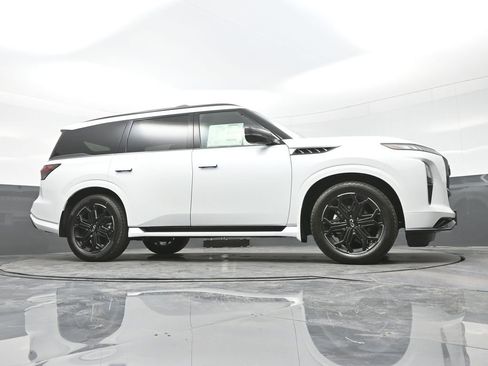 New 2026 INFINITI QX80 4WD w/ Sport Exterior Package image 29