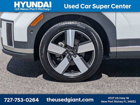 Used 2024 Hyundai Santa Fe Limited AWD/4WD image 10