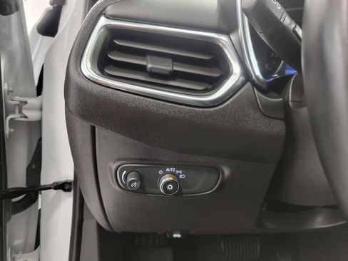 Used 2024 Chevrolet Equinox LT image 10