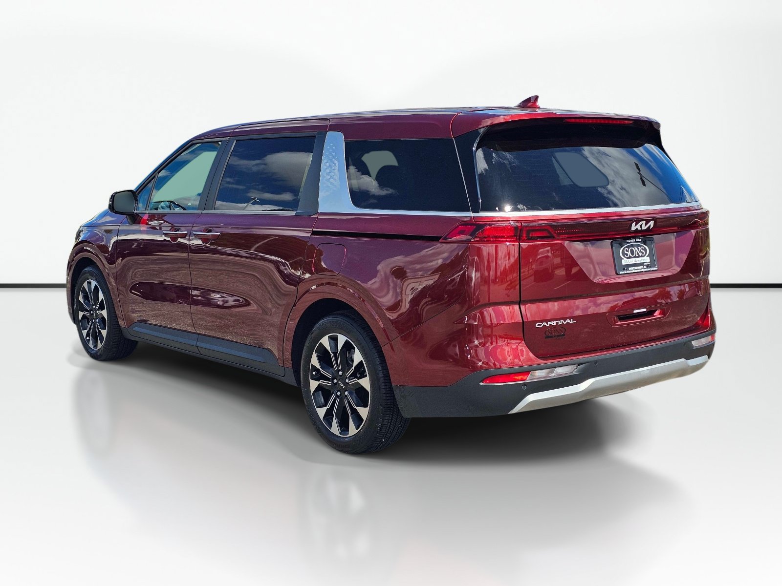 Certified 2024 Kia Carnival EX FWD image 12