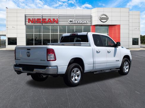 Used 2022 RAM 1500 Big Horn AWD/4WD image 3