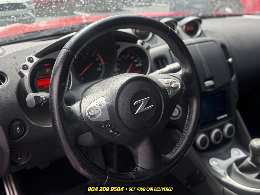 Used 2016 Nissan 370Z Coupe RWD image 18