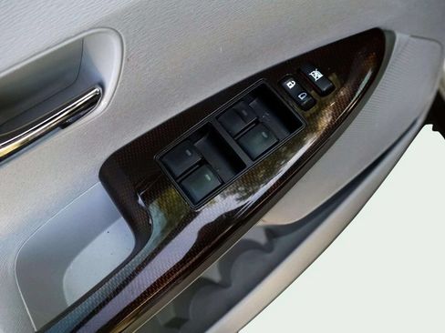 Used 2012 Toyota Venza LE w/ LE Convenience Pkg FWD image 15