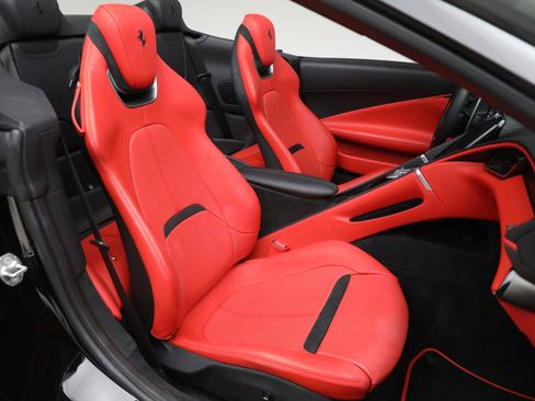 Certified 2024 Ferrari Roma Spider image 18