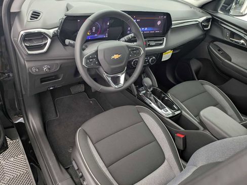 New 2026 Chevrolet TrailBlazer LT w/ Convenience Package FWD image 2