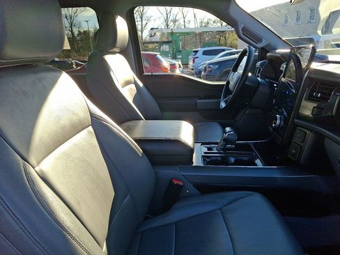 Used 2025 Ford F150 Lightning Flash image 10