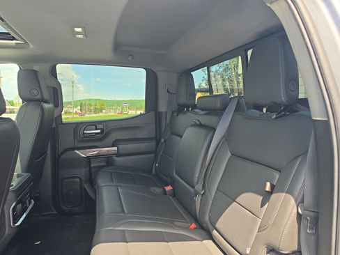 Used 2020 Chevrolet Silverado 1500 LTZ w/ LTZ Plus Package AWD/4WD image 15