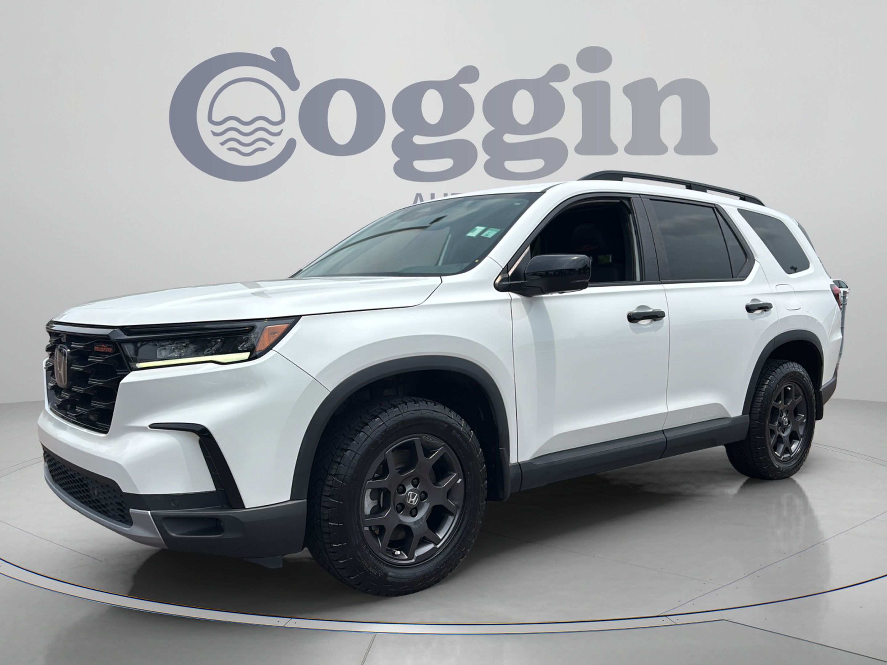 Certified 2025 Honda Pilot TrailSport image 1