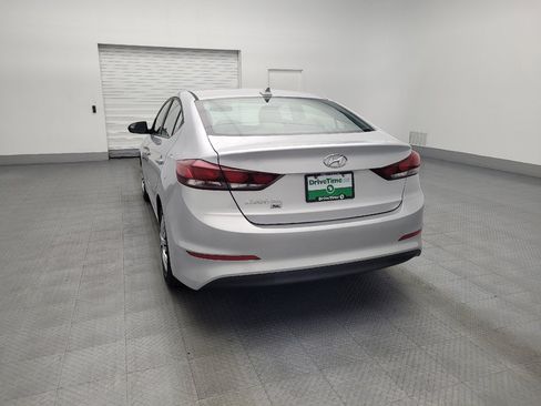 Used 2017 Hyundai Elantra SE image 6