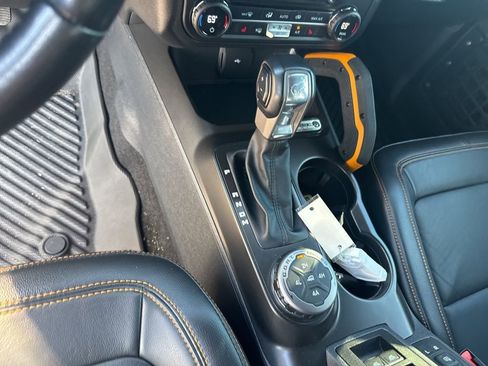 Used 2021 Ford Bronco Badlands image 29