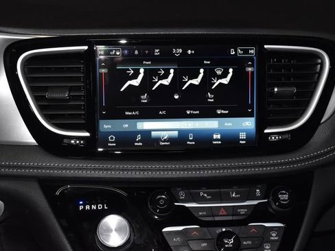 New 2026 Chrysler Pacifica Select image 16