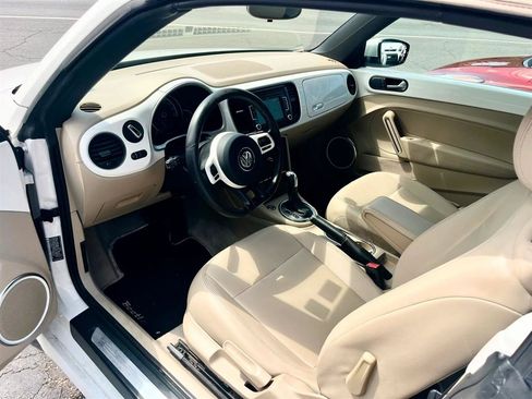 Used 2014 Volkswagen Beetle 2.5 FWD image 21