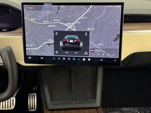 Used 2023 Tesla Model X image 21