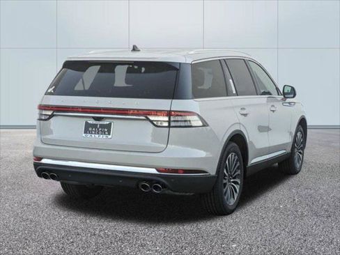 New 2024 Lincoln Aviator Reserve image 2