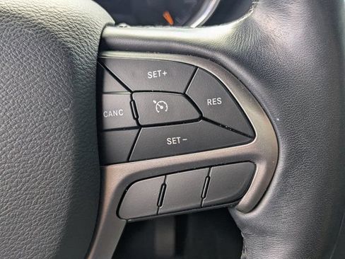 Used 2021 Jeep Grand Cherokee Laredo X RWD image 23